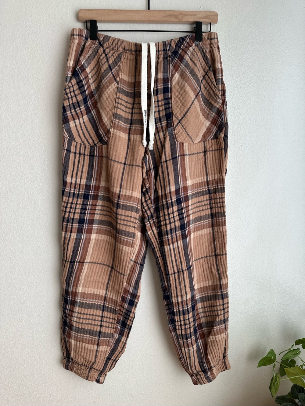Aerie Plaid Drawstring Jogger Pants - Tan & Navy